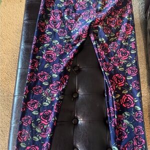 Lularoe Floral Leggings with Pink Roses TC